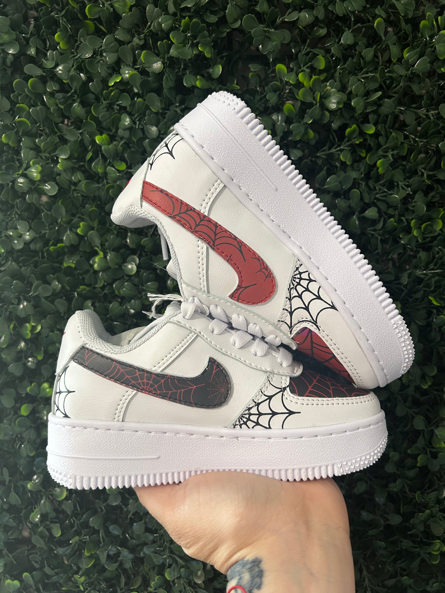 Spidey and friends kicks