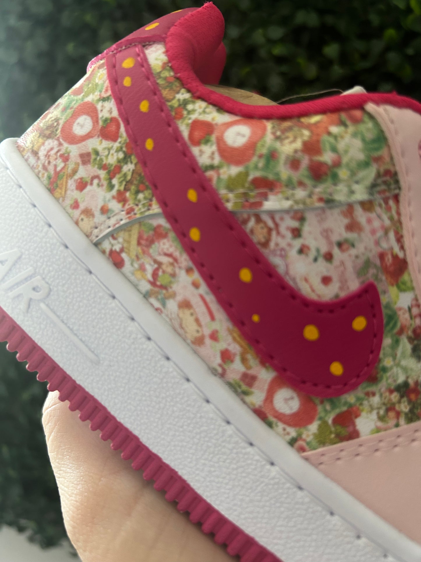 Strawberry kicks