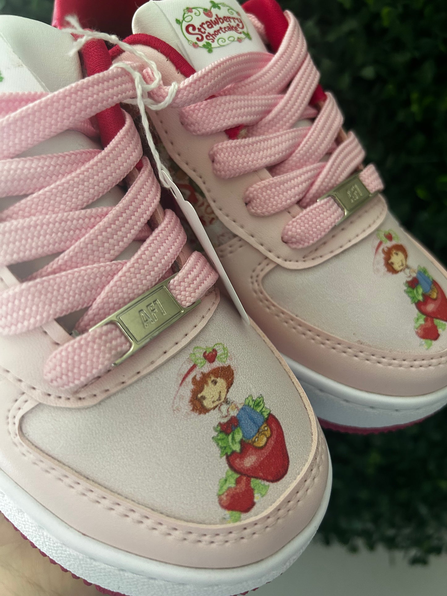 Strawberry kicks